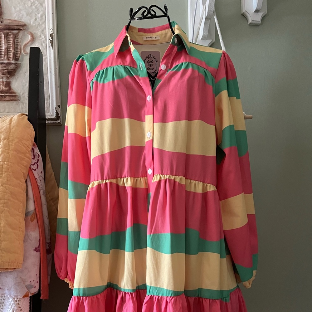 SundayUp Cream and Pink Dress Label Detail